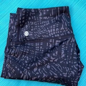 Z by Zella, gray and black graffiti leggings. M